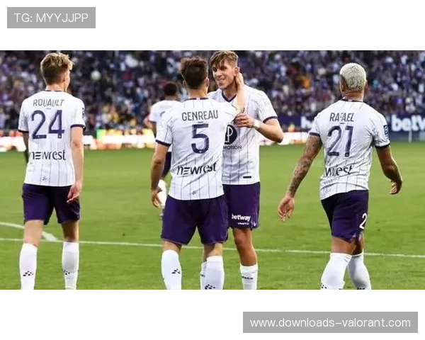 图卢兹俱乐部开放日迎来众多球迷热情参与