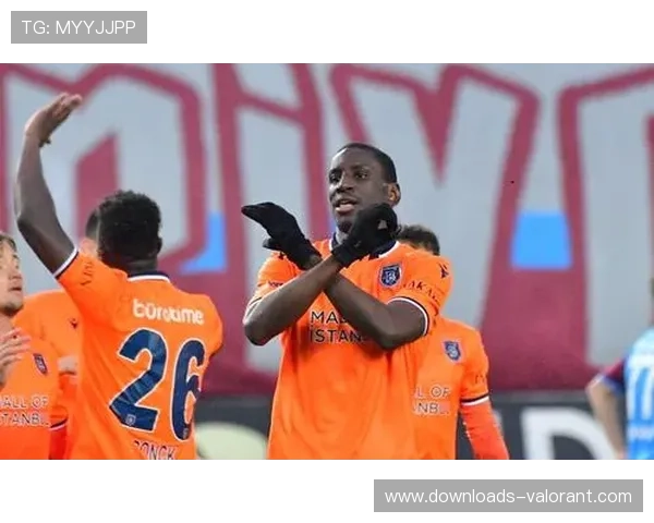 特拉布宗体育客场取分，积分榜紧咬争冠集团