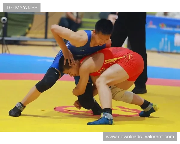 河南青少年摔跤冠军赛自由式对决，郑州小将单日狂揽5金